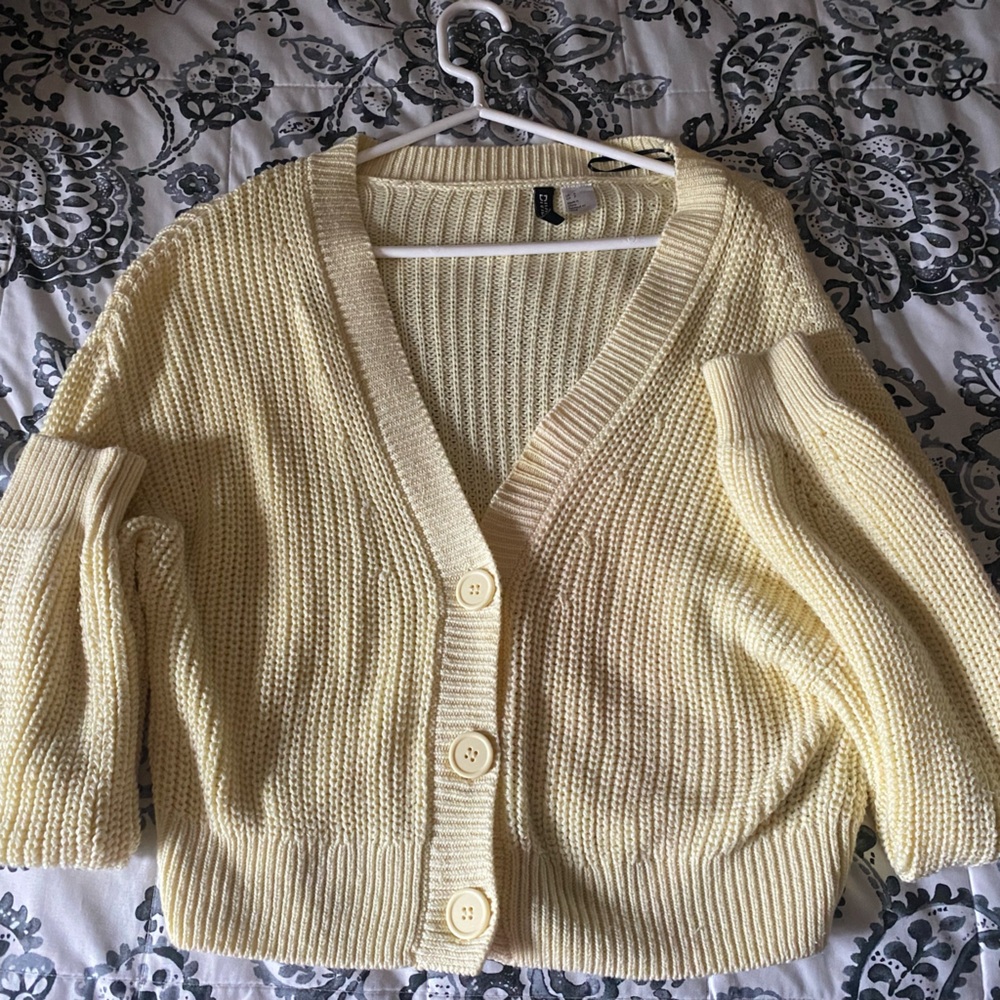 H&M Divided Women's Yellow Cardigan Sweater